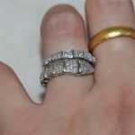 bague argentée motif écaille de serpent