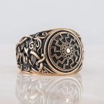 bague en bronze avec motif soleil noir