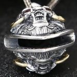 collier avec pendentif dragon argent