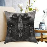 coussin viking motif armes d'odin